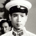 一边吻一边摸进内裤里